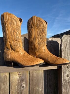 Justin 8438 Ostrich Cowboy Boots Mens 9.5 EE Tan Full Quill Western USA Made